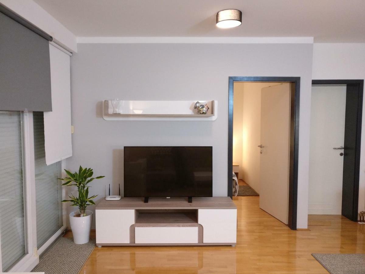 Apartamento Apartman Luna Near Zagreb Airport Velika Gorica Exterior foto