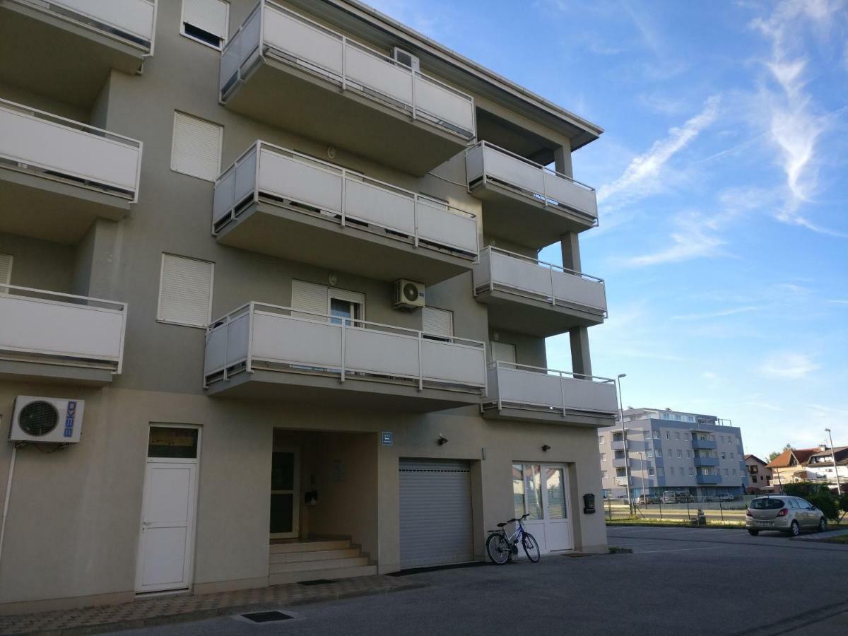 Apartman Luna Near Zagreb Airport Velika Gorica Exterior foto